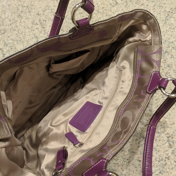 Coach Purse - Picture 3 of 4